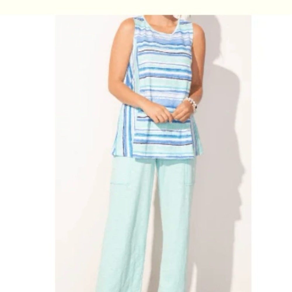 Escape by Habitat  Tank Top Sz.Med NWT
